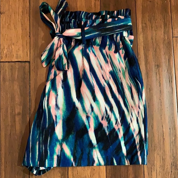 High waisted shorts - Picture 1 of 3